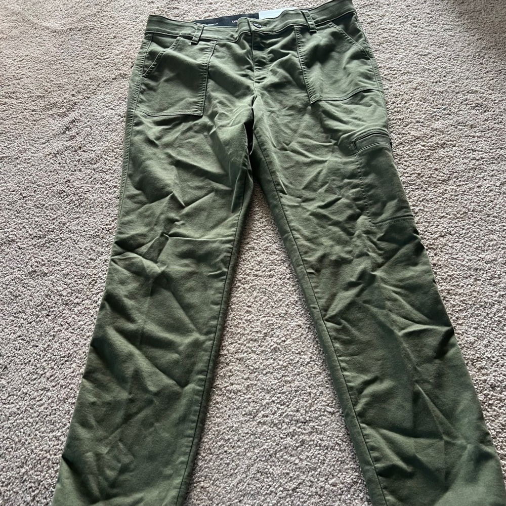 Liz Claiborne Sara Cargo Straight Leg Pants Olive Grove Mid Rise Green Size 16